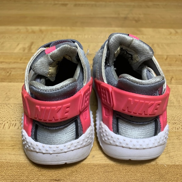 Nike Huarache Baby Girl Size 5C Gray And Pink - Picture 4 of 8